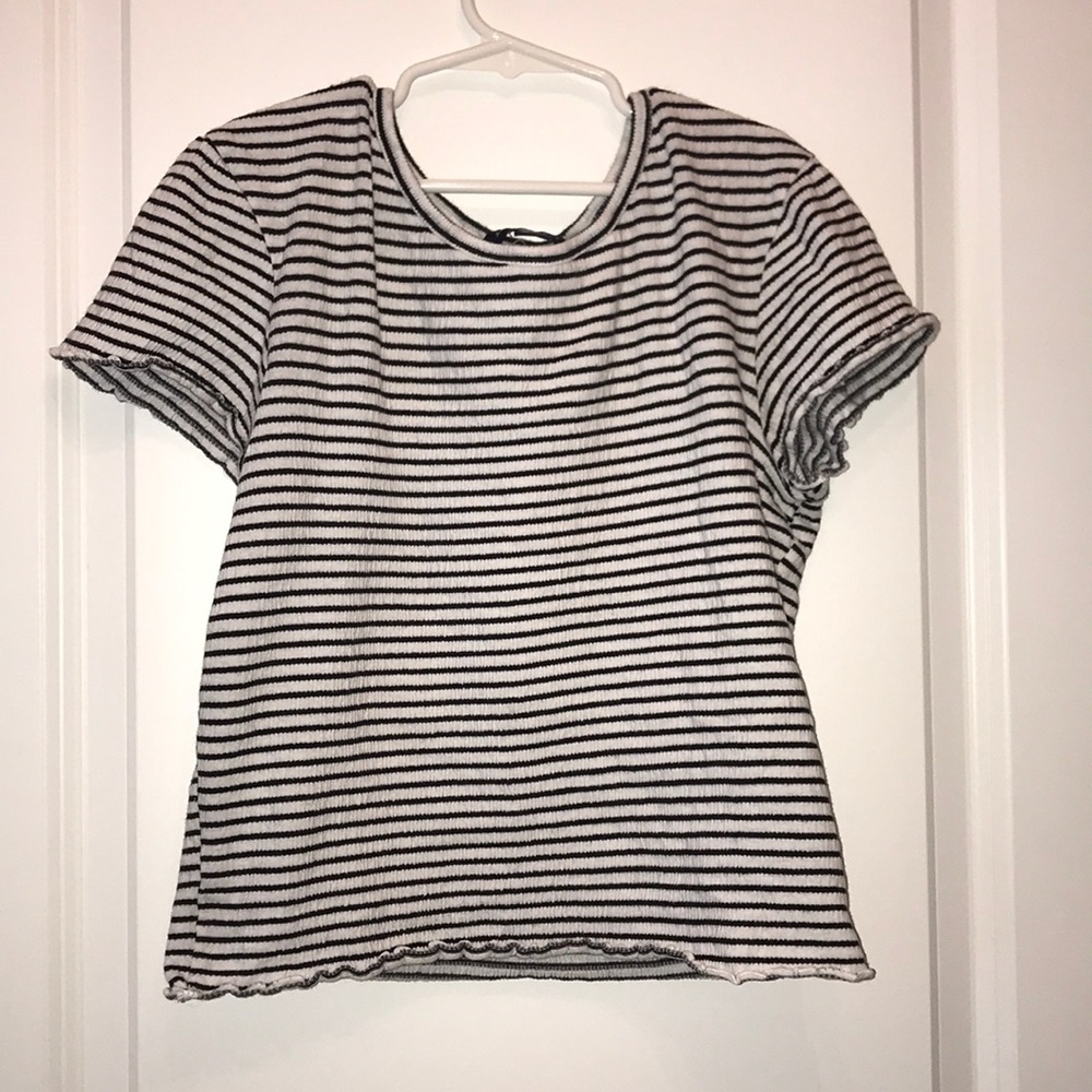 Black and White American Eagle top
